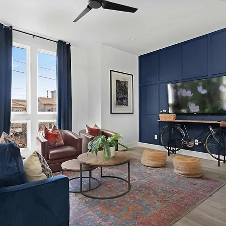 The Rodeo - Beautifully Designed With Rooftop Patio